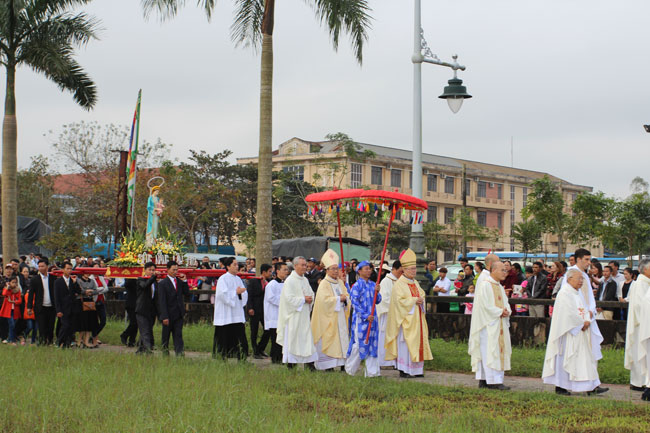 Tường thuật Thánh Lễ Minh Niên Mồng Ba Tết Đinh Dậu 2017 tại La Vang